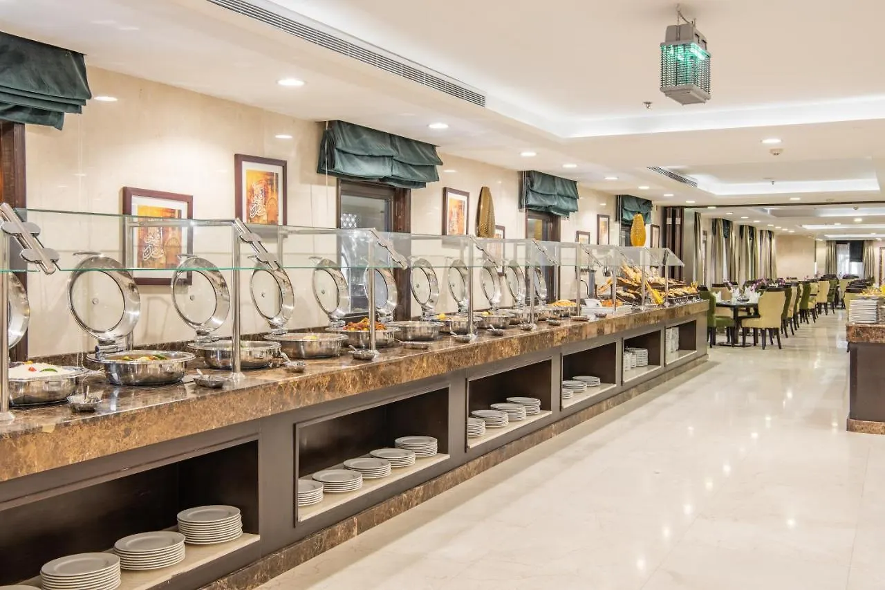 ***  Taiba Front Hotel マディーナ サウジアラビア